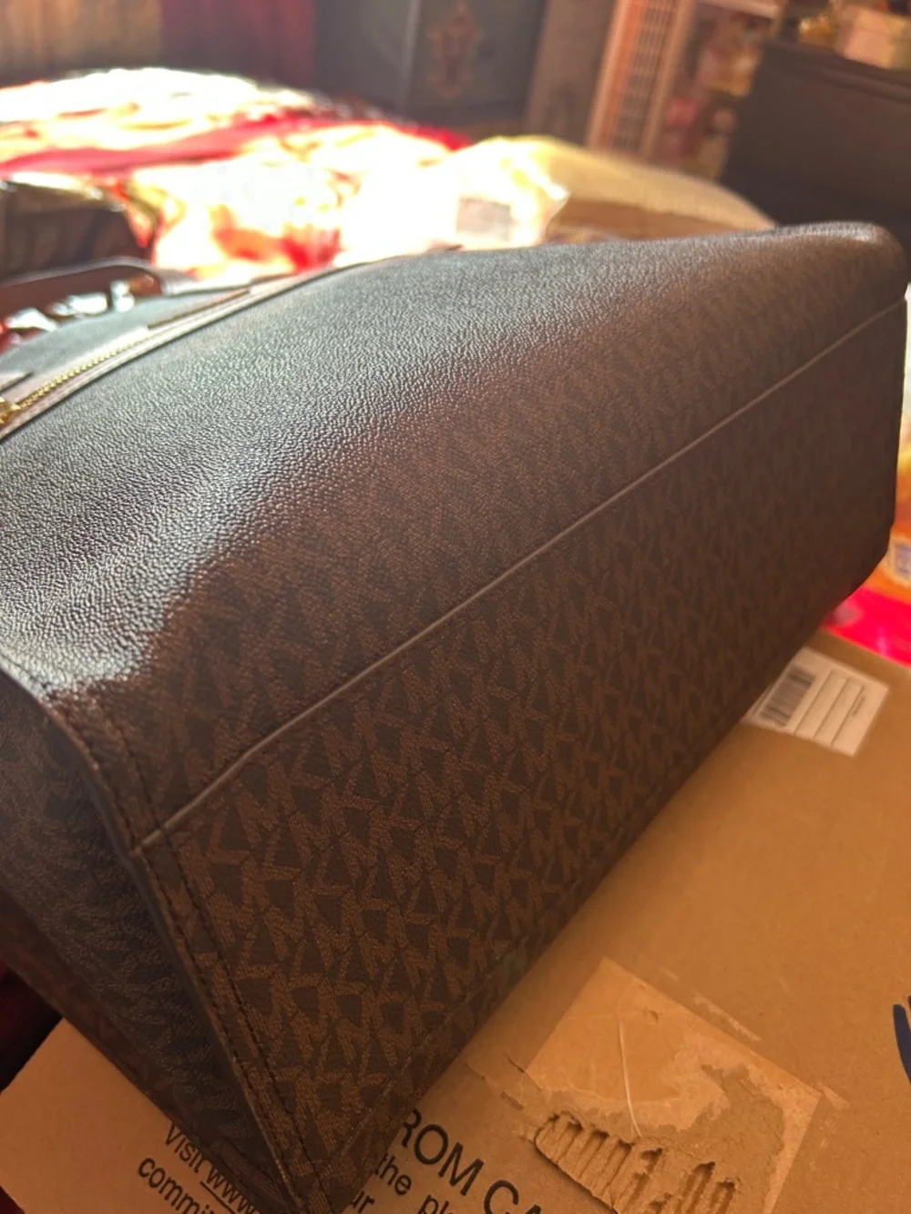 Like New Michael Kors Satchel - Picture 6 of 9